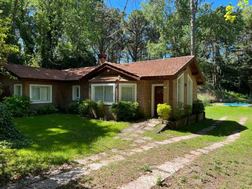 ESPINILLO 773 a 80 mts DEL GOLF CARILO