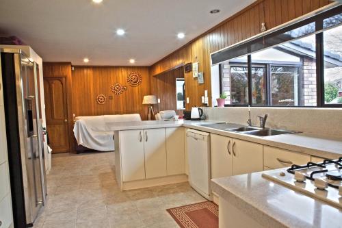 مطبخ, MarinaView room with private bathroom in هوبسونفيلي
