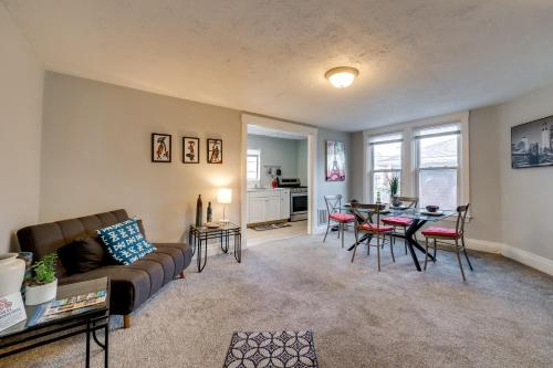 Convenient Pittsburgh Apartment 5 Mi to Downtown!