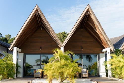 Golden Beach Resort  in Koh Rong