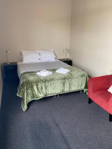 1 queen bed