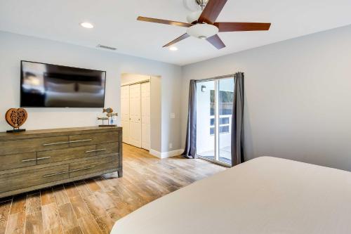 Pet-friendly Paradise with Pool about 6 Mi to Beach! - image 12