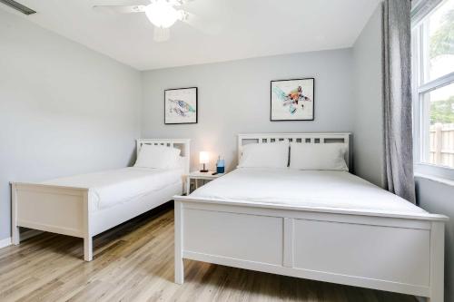 Pet-friendly Paradise with Pool about 6 Mi to Beach! - image 11