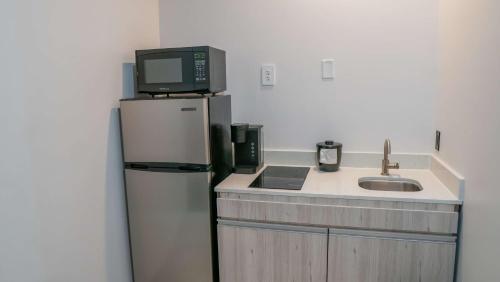 SureStay Hotel by Best Western Houston Southeast - 편의 시설/서비스