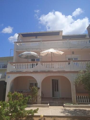 Apartment Pag 529b - image 8