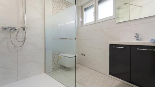 Three-Bedroom Apartment with Terrace image 10