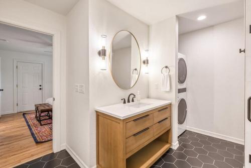 Trendy in Tulsa | King Bed • Expo • TU • Downtown, Tulsa (foto 8)