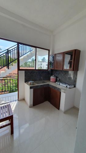 Double Room image 10