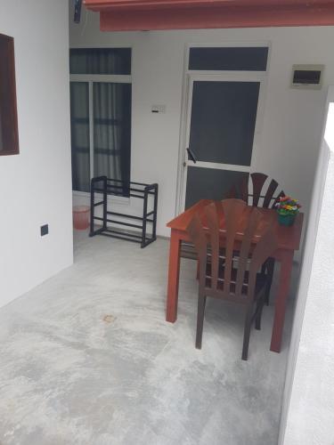 Methusha Holiday House - image 2