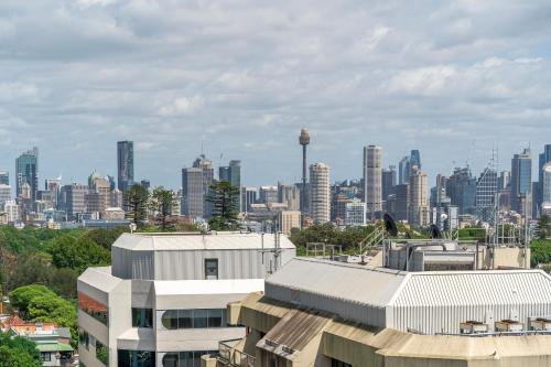 Spectacular City & Harbour Views: Bondi Junction