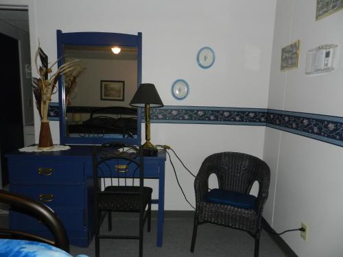 Double Room with Private Bathroom - Basement