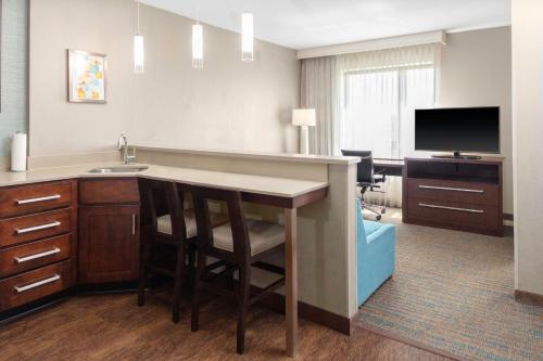 One-Bedroom Suite