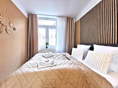 One-Bedroom Apartment image 5