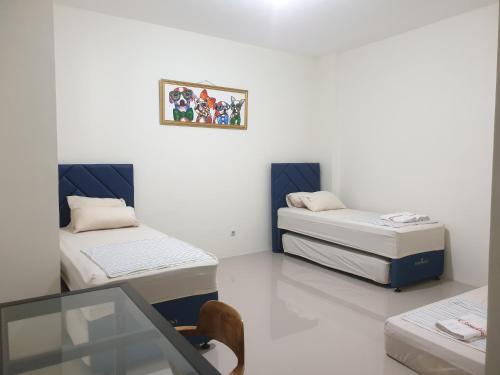 EC Pondokan Room Type - Economy Quadruple Room
