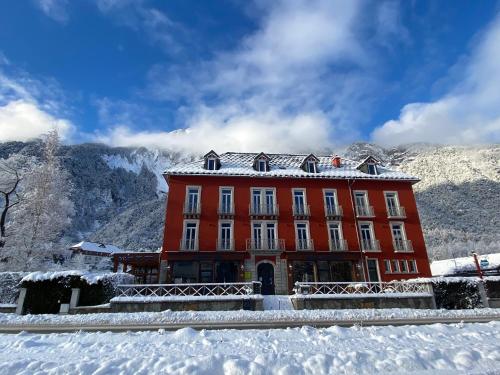 hôtel oberland - Hôtel - Le Bourg-d'Oisans