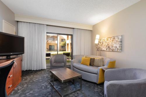 Courtyard by Marriott Dallas-Fort Worth/Bedford