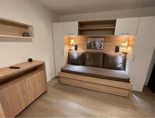 Studio with Balcony and Mountain View (Saturday)