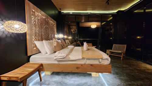 The Designer Glasshaus @Glamping at Karuna El Nido, El Nido