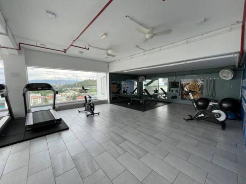 ARU SUITE Spacious Sea & Sunset View Home 10pax with Private Parking photo 4