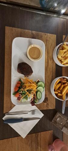 餐廳, Auberge Chez Dikke Vriend, Chambres et taverne in 希尼