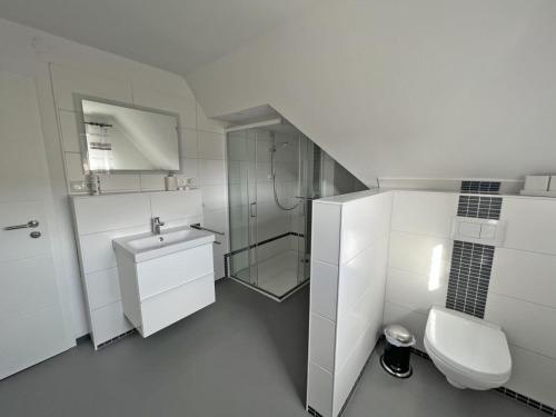 Badkamer, Deichblick 7 in Norddeich- Urlaub und Erholung am Strand in Norden