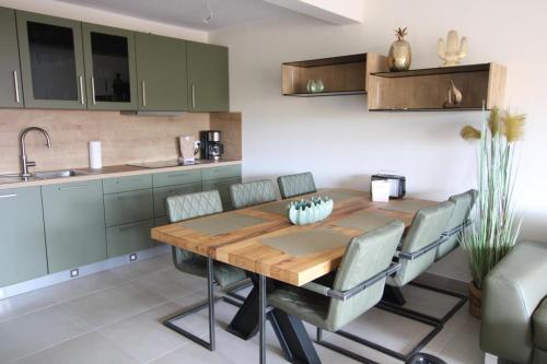 Seeblick 1 - main image