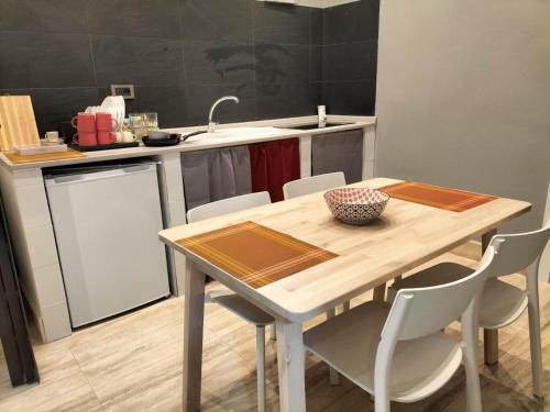 OLD BAKERY TWO BED ROOM APARTMENT, Rome (photo 8)