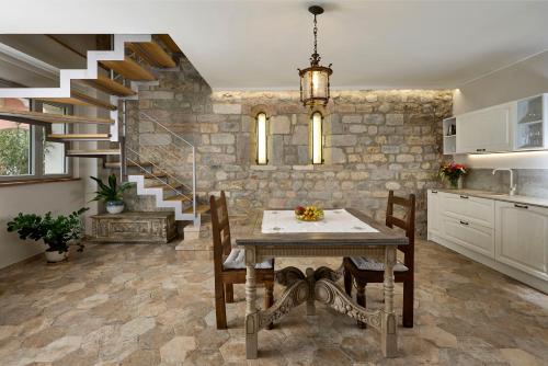  Abaye III - Chianti - Luxury Charm Apartments in Soiano del Lago