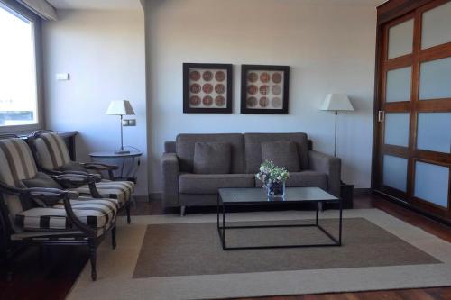 One-Bedroom Apartment image 8