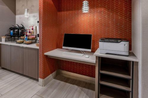 La Quinta by Wyndham Santa Rosa - image 6