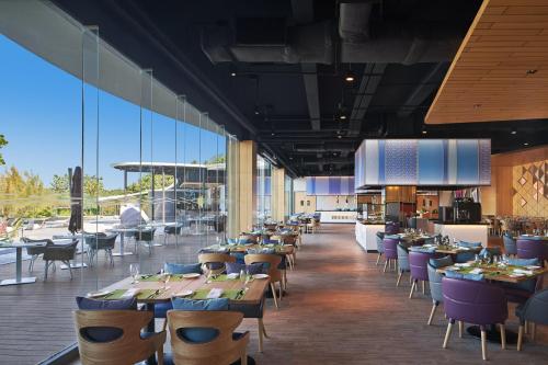 Restaurant, Aloft Langkawi Pantai Tengah in Pantai Tengah