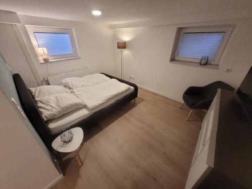 Zimmer im Souterrain mit eigenem Bad in Celle, Deutschland