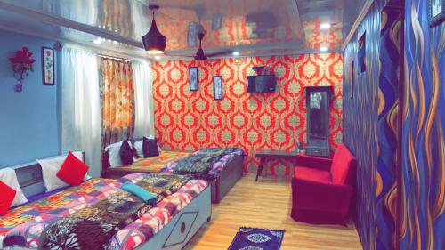 Hotel Young Mamta in Srinagar