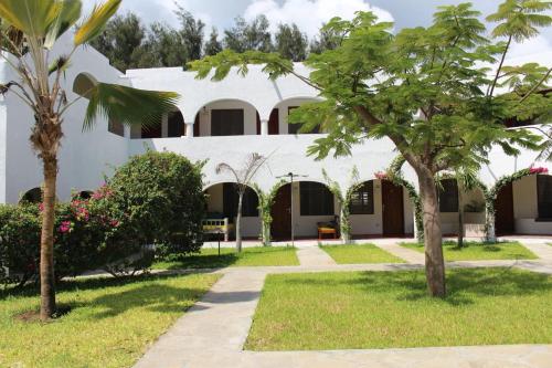 Eksterijer hotela, Kaleb's Beachfront Serviced Studio Apartments in Malindi