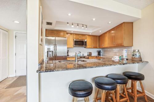 Lands End 1-404 Bay Front - Premier in St Pete Beach, USA