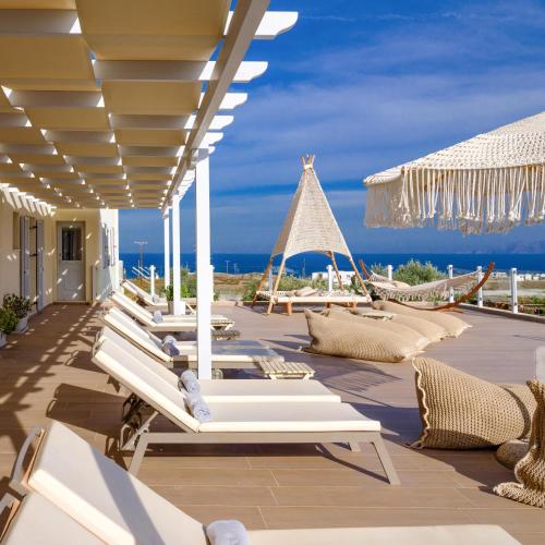 Úszómedence, Aliter Suites in Exo Gialos Thiras