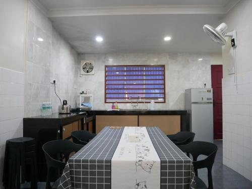 Relax House near Teluk Cempedak Kuantan Relax House near Teluk Cempedak Kuantan