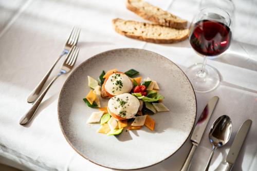 Hotel Sonnenhof - image 6