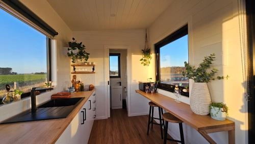 Sunset Haven - port fairy tiny homes