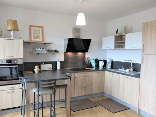 Appartement Perros-Guirec, 2 pièces, 4 personnes - FR-1-368-247 - Location saisonnière - Perros-Guirec