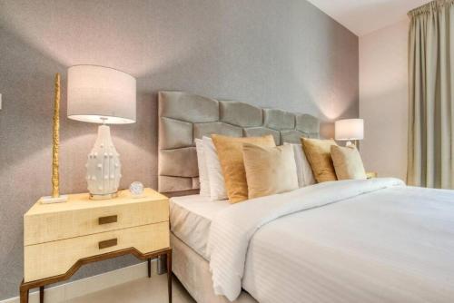 Bellavista Apartments Holiday Homes LLC - Magnificent - 3BR - 29 Boulevard - Partial Burj Khalifa & Fountain Views, Dubái (foto 7)