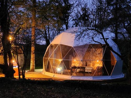 Dôme magnifique avec spa gîte à louer Torigni-sur-Vire