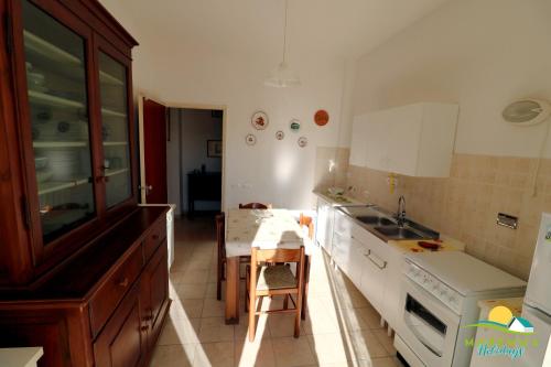  Maremma Holidays: Foscolo Apartment in Follonica