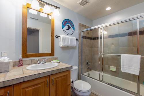 Town Pointe A105 - image 11