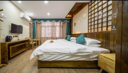 1 queen bed