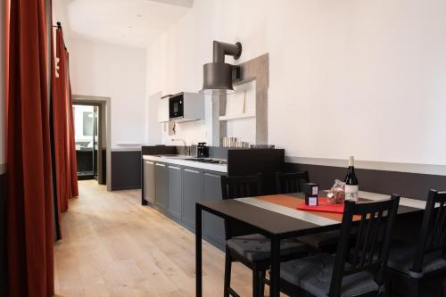 Trastevere Charming Rosa Apartment, Roma (foto 9)