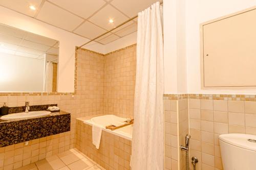 GMA Rimal5 4BR Sea View - image 11