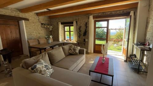 Spacious Langhe Vacation Family House With Large Garden - Nocciolina in Bonvicino