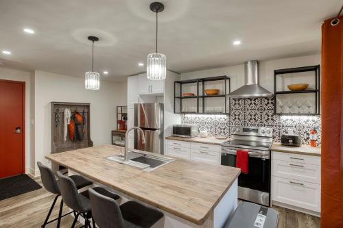 Konyha, Rustic Elegant Stays in Niagara Benchlands in Lincoln (ON)