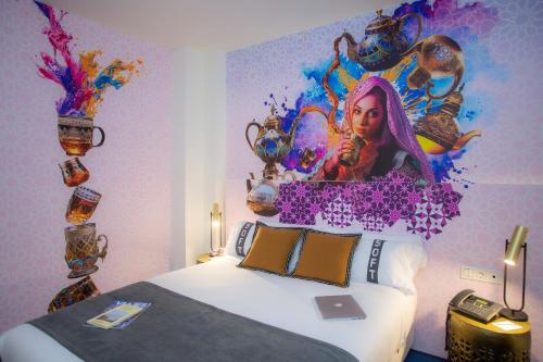 Double Room image 6